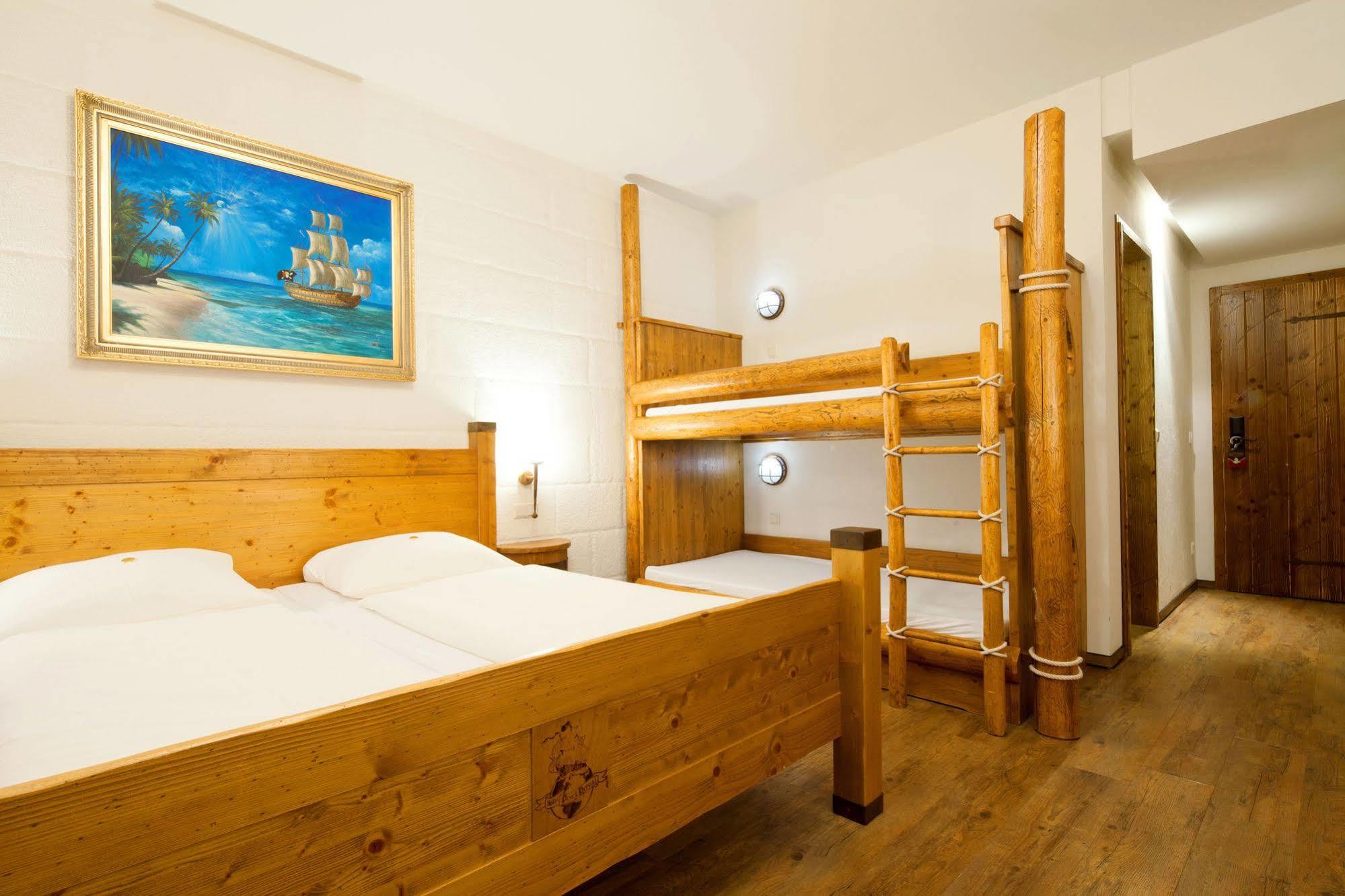 Heide Park Abenteuerhotel 졸타우 외부 사진
